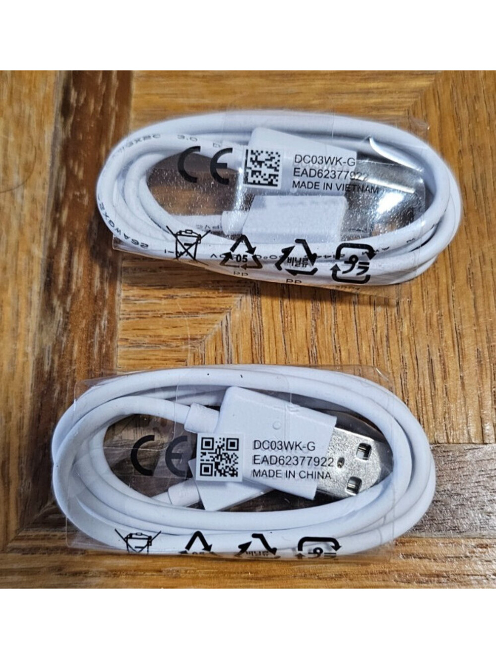 Lot of 2 New EAD62377922 is a genuine original LG OEM 3-foot micro-USB data
